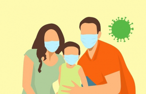 Famille portant un masque obligatoire
